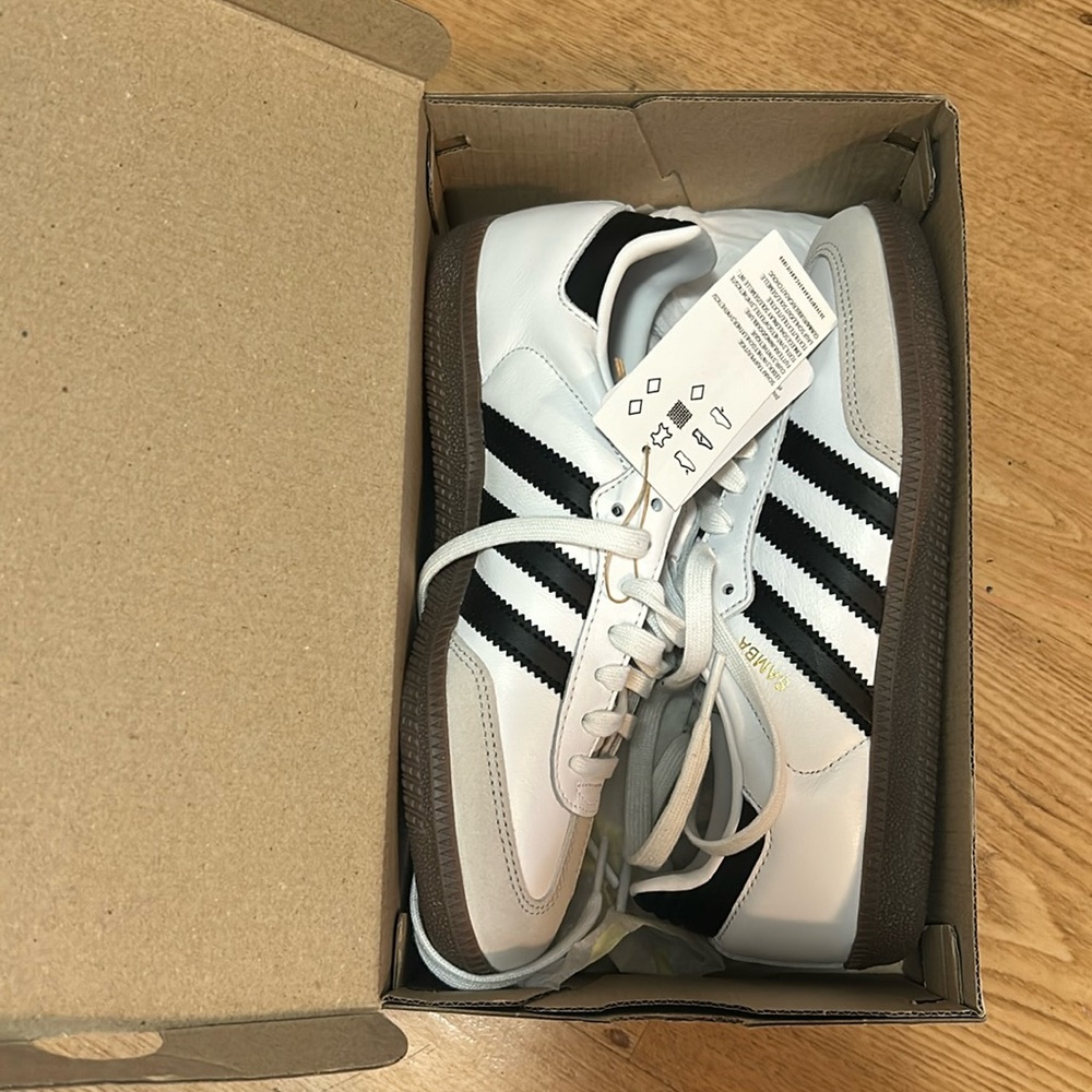 Brand NEW Adidas Samba